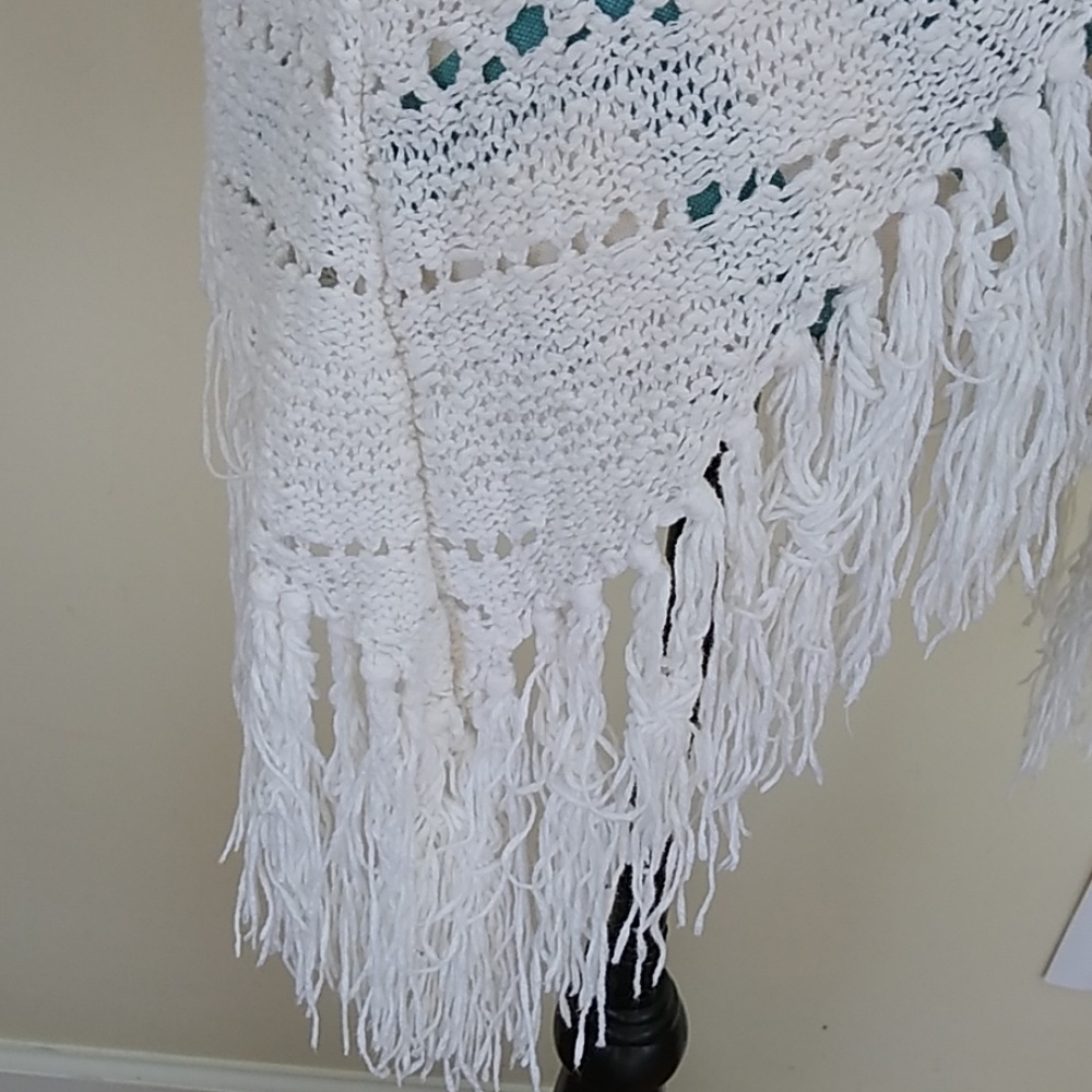Hollister Sweater - Size XS - Picture 6 of 8